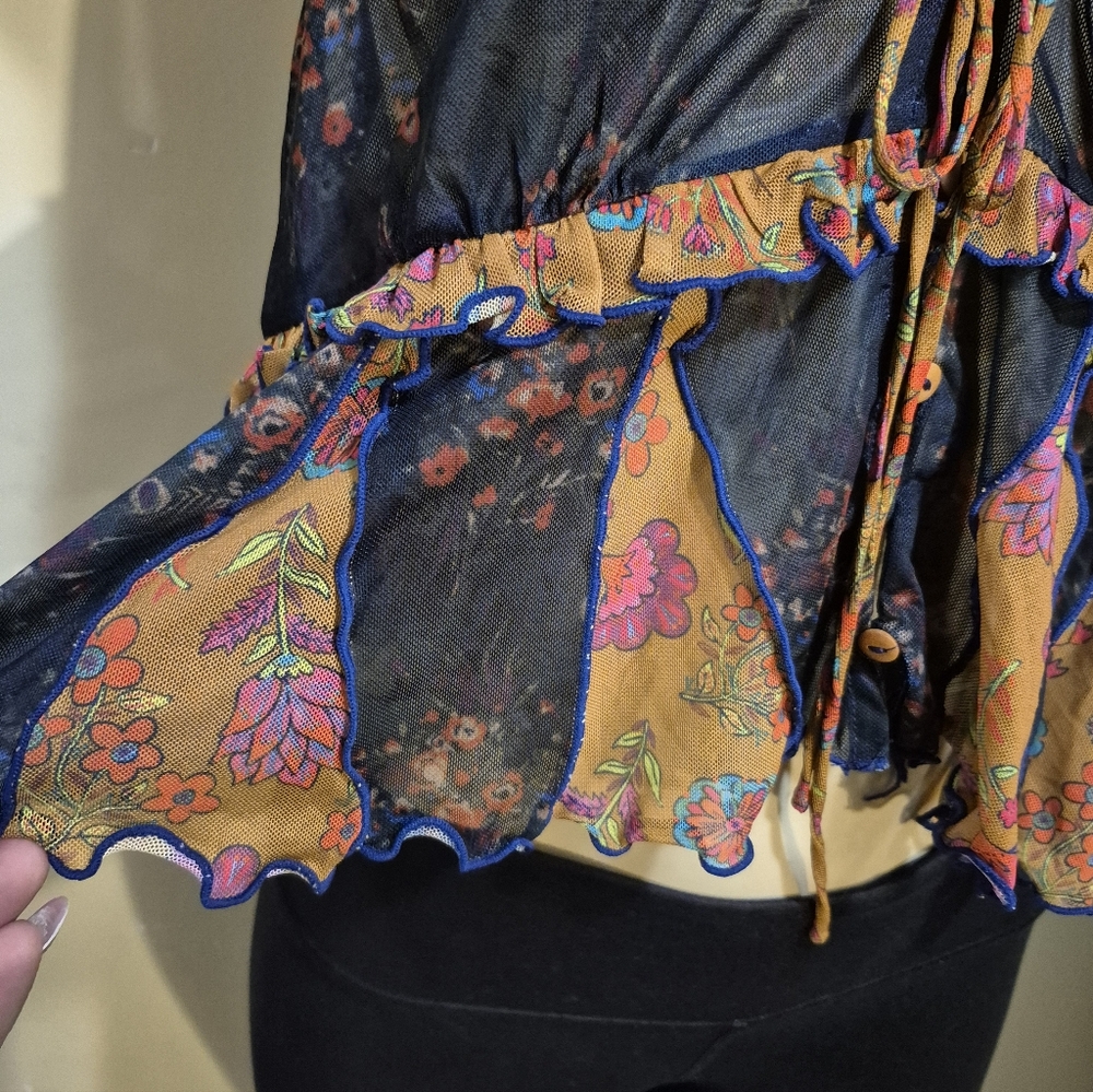 Natural Life Ruffles Top L - Picture 3 of 3